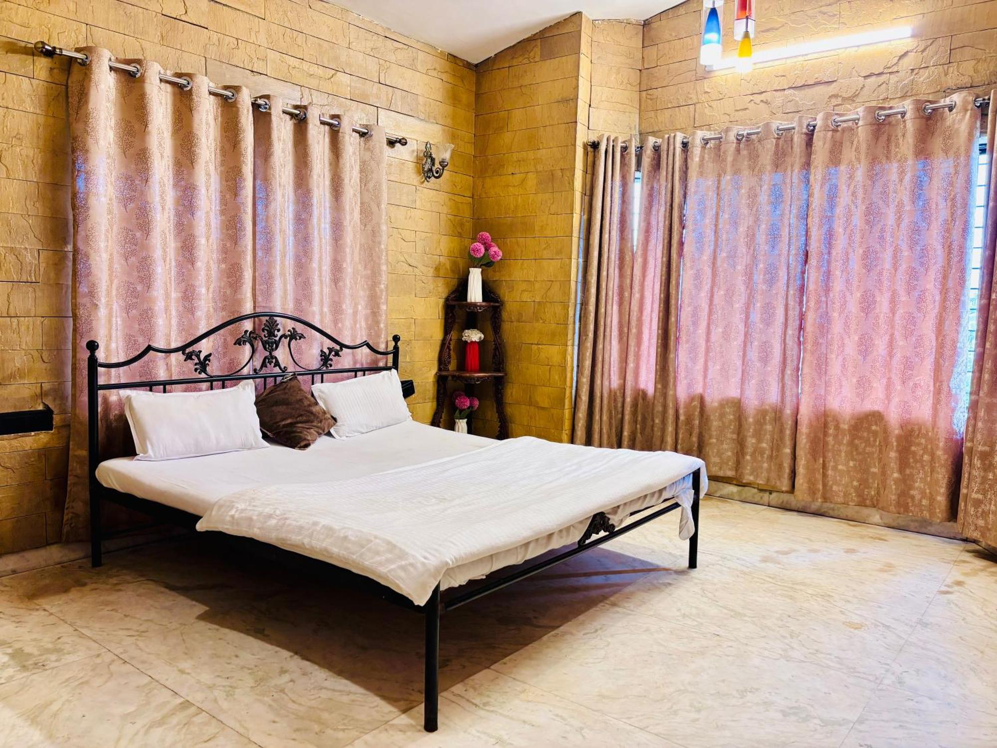 Bailey'S Castle Villa 罗纳瓦拉 外观 照片